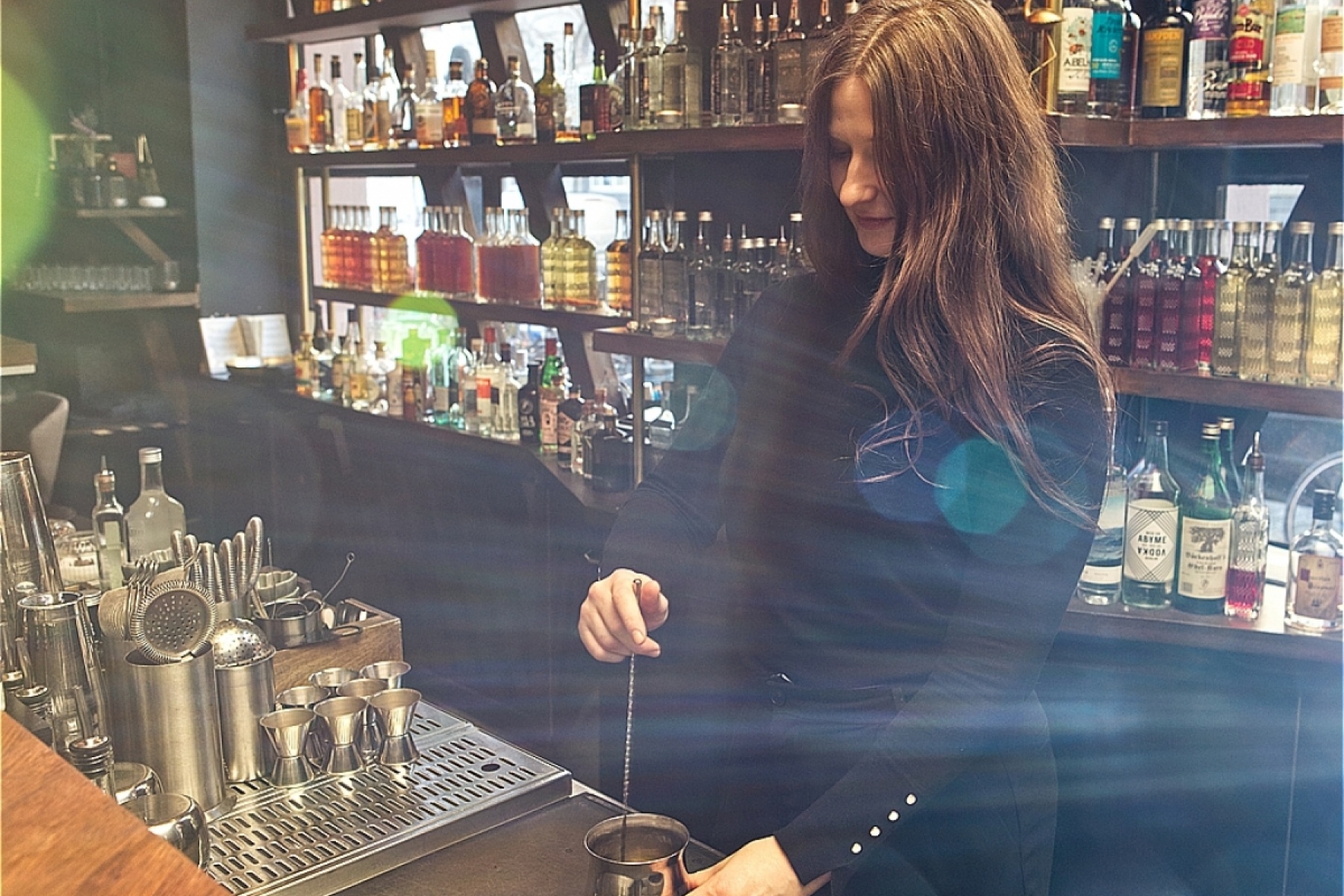 Velvet：
コンセプトは「Farm to Shaker」
ベルリンの最先端サステナブルバー。
- 前編 -
