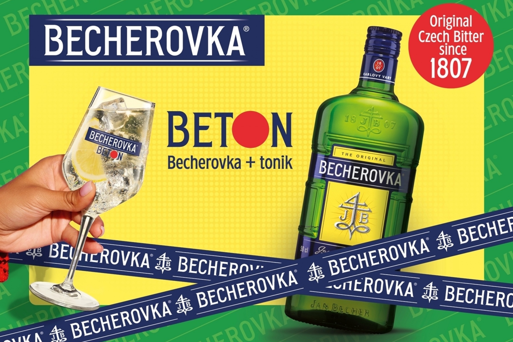チェコ発ビターリキュール
「ベヘロフカ」新発売！
