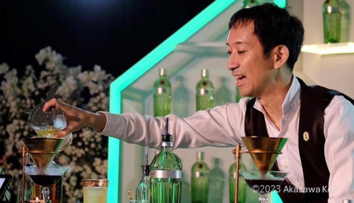 ダブル ワールドDOUBLE  WORLD